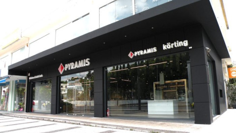 Pyramis