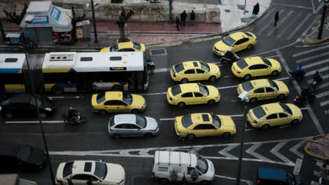 Στάση εργασίας για τα ταξί στις 26/2