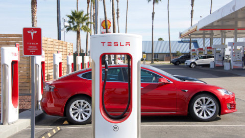 Tesla: Έρχεται το Gigafactory ηλεκτρικών αυτοκινήτων στην Ευρώπη