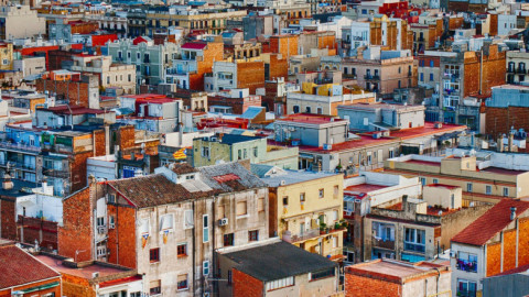 Ένα δισ. για την επιδότηση «κόκκινων» στεγαστικών