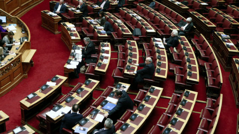 Ευνοϊκές ρυθμίσεις για δημοσίους υπαλλήλους