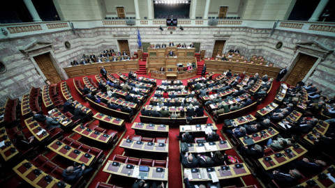 Όχι στα κόμματα των οπαδών του χθες