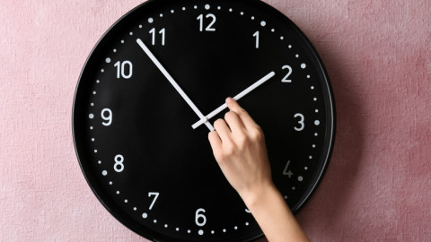 Την Κυριακή 27 Μαρτίου αλλάζει η ώρα -Οι δείκτες των ρολογιών μία ώρα μπροστά, από 03:00 σε 04:00