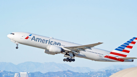 Κορωνοϊός: Η American Airlines αναστέλλει τις πτήσεις της από ΗΠΑ σε Μιλάνο