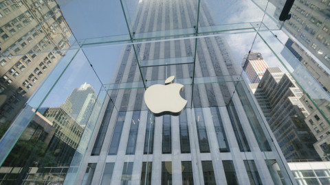 Apple: Επενδύει 6 δισ. για να κερδίσει Disney και Netflix