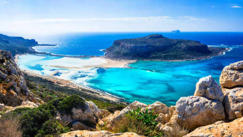 Δύσκολη χρονιά για τον ελληνικό τουρισμό το 2019