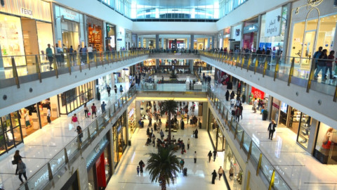 Ανοίγουν από αύριο τα mall και τα εκπτωτικά χωριά, με click inside 