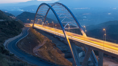 Vodafone Business - Osmos Hellas: Εγκαθιστούν έξυπνες εφαρμογές για την προληπτική συντήρηση 250 γεφυρών 