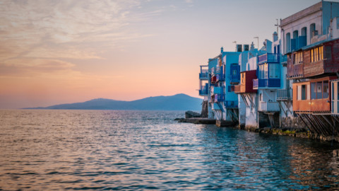 ΑΑΔΕ: 48ωρο λουκέτο σε γνωστό beach restaurant στη Μύκονο