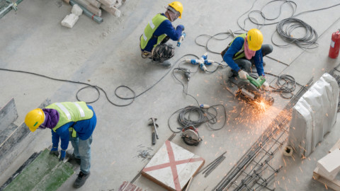 ΕΕ: Νέοι κανόνες για τον περιορισμό της έκθεσης σε επιβλαβείς ουσίες στην εργασία