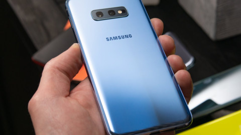 Samsung: Smartphone με εργαλείο μετάφρασης και διερμηνείας σε πραγματικό χρόνο