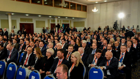 Θετικοί Μυτιληναίος, Μυλωνάς για επενδύσεις στα Σκόπια