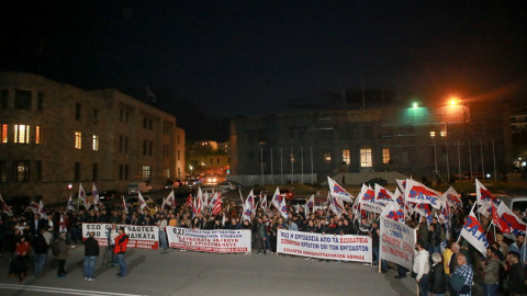 «Πόλεμος» ανακοινώσεων μεταξύ ΠΑΜΕ και ΓΣΕΕ