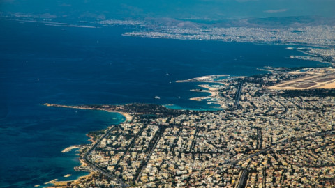 Εκτός ελαφρύνσεων η υπερφορολογημένη αγορά ακινήτων