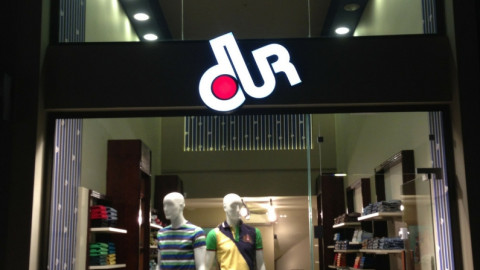 DUR: Νέο κατάστημα στην ιστορική Στοά Νικολούδη