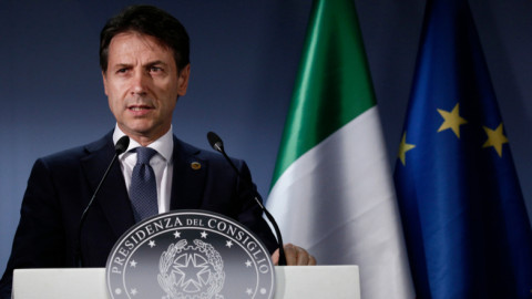 Ιταλία: Αναζητούν λύση μετά την αποχώρηση των δυο υπουργών του Ρέντσι -Τι λέει η πλευρά Κόντε