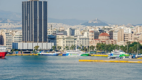 Γερμανικός Τύπος: Πειραιάς, το κεφάλι του κινεζικού δράκου στην Ευρώπη