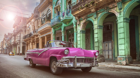 Η Κούβα εξελίσσει το οικονομικό της μοντέλο
