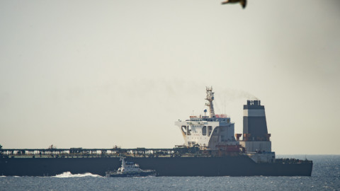 Γεμάτο πετρέλαιο το τάνκερ που κρατείται στο Γιβραλτάρ