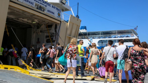 Μεγάλη κίνηση στα λιμάνια - Η συμβουλή του λιμενικού