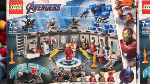 Η Lego επαναπροσδιορίζει τα εμβληματικά της τουβλάκια και κρατάει τη βιομηχανία παιχνιδιών όρθια