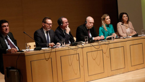 Τo Grexit, η «ανερμάτιστη» διαπραγμάτευση και ο «διάσημος» Βαρουφάκης