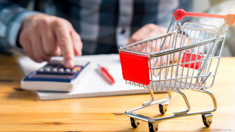 Eurostat: «Τσίμπησε» ο πληθωρισμός στην ευρωζώνη τον Δεκέμβριο, μειώθηκε στην Ελλάδα