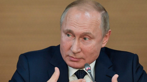 Βλαντιμίρ Πούτιν: «Πάτωσε» σε τηλεθέαση η συνέντευξή του στον Τάκερ Κάρλσον