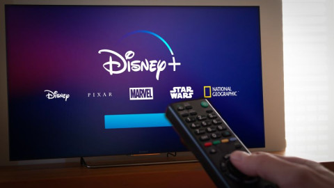 Η Disney ξεπέρασε σε συνολικούς συνδρομητές streaming παγκοσμίως το Netflix για πρώτη φορά