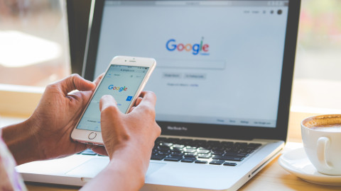 Οι πληροφορίες που μαθαίνει η google και μας μοιράζει διαφημίσεις