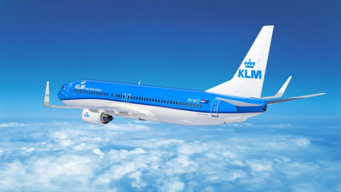 H KLM κατασκευάζει εργαλεία ανακυκλώνοντας τις φιάλες PET