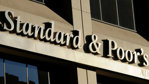 Η Standard & Poor's αναβάθμισε τις ελληνικές τράπεζες