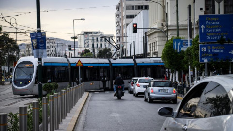 Δοκιμαστικά δρομολόγια του τραμ προς Πειραιά