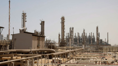 Σαουδική Αραβία: Εγκαταλείπει τα σχέδια για αύξηση της παραγωγής πετρελαίου 