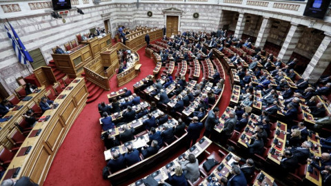 Βουλή: Υπερψηφίστηκε η συμφωνία με την Ιταλία - Ονομαστική σήμερα για την Αίγυπτο