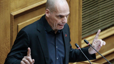 Ο Βαρουφάκης κατέθεσε στη Βουλή τις ηχογραφήσεις των Eurogroup