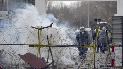 Νέα επεισόδια στον Εβρο - Τούρκοι αστυνομικοί έριξαν χημικά