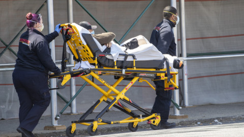 Σοκ στις ΗΠΑ: 4.491 νέοι θάνατοι από τον κορωνοϊό