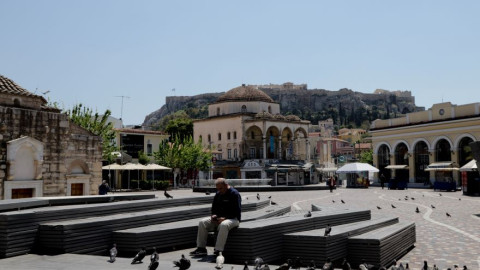 Αγωνία στο οικονομικό επιτελείο για τα έσοδα