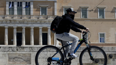 Στα 359,110 δισ. ευρώ διαμορφώθηκε το δημόσιο χρέος το β' τρίμηνο