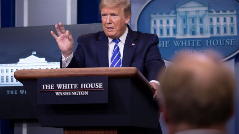 Σάλος από τις δηλώσεις Τραμπ για «ενέσεις με απολυμαντικό»