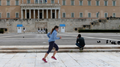 Επίδομα 800 ευρώ: Οι 3 ημερομηνίες πληρωμών