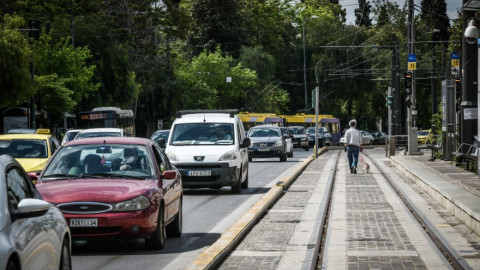 Δύο επιβάτες σε ΙΧ και σε ταξί από σήμερα