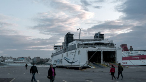 Για ποιους επιτρέπεται από σήμερα η μετακίνηση στα νησιά