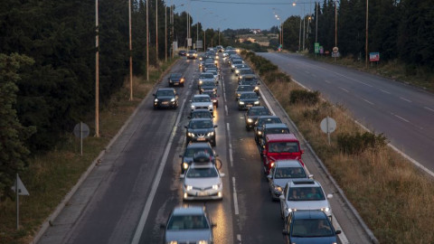 Βουτιά 49,1% στις νέες άδειες κυκλοφορίας οχημάτων τον Μάιο