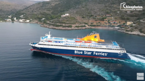 Εντυπωσιακό βίντεο: Η μανούβρα του Blue Star Chios ενώ δένει στο λιμάνι