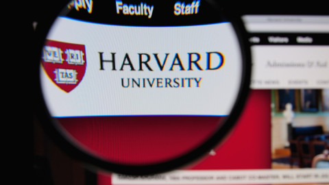 Αξίζουν τα δίδακτρα των 50.000 δολαρίων στο Χάρβαρντ για διαδικτυακά μαθήματα;
