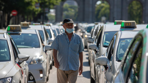 Υποχρεωτική η χρήση μάσκας σε όλους τους χώρους στην Μαδρίτη -Τα νέα μέτρα