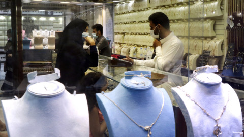 Σαουδ. Αραβία: Αγοραστική φρενίτιδα πριν τον τριπλασιασμό του ΦΠΑ