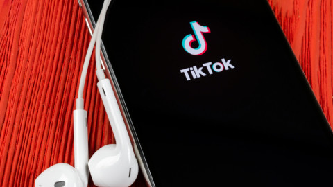 TikTok: Αναστέλλει τη δυνατότητα ανάρτησης βίντεο από τη Ρωσία